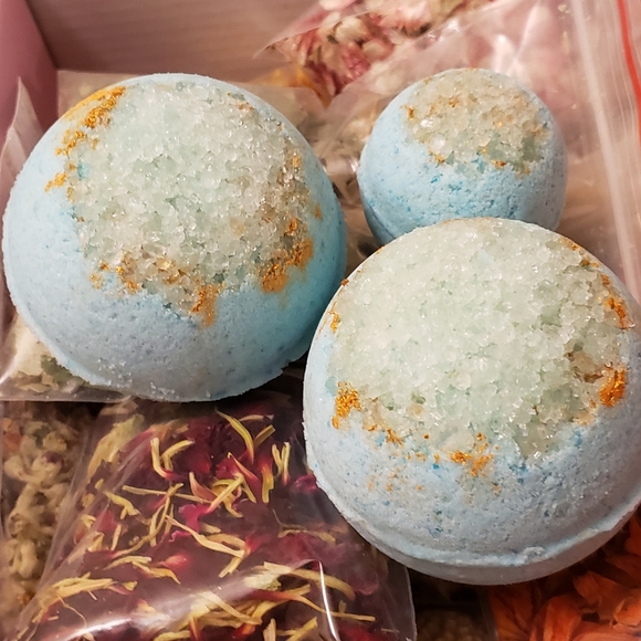 BaaaaaBATH Bombs!! - Picture 1 of 7